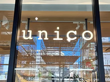 右手に「unico」の看板が見えたら左に曲がります。【画像】