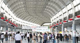 通路をお進みください。【画像】