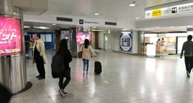 4番出口がみえたら右方向へ。【画像】