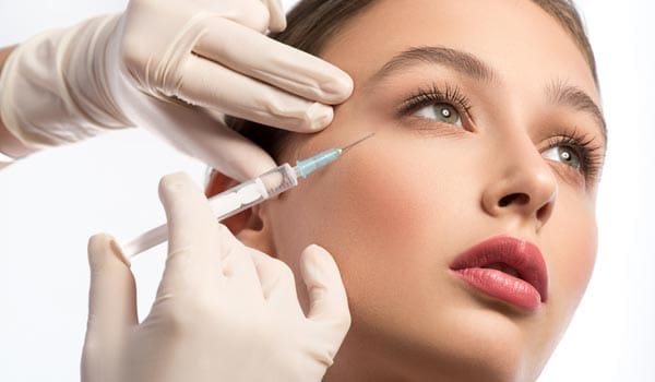 特別な目元のエイジングケアについて【画像】