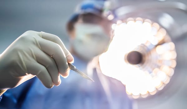 顔にメスを入れない【画像】