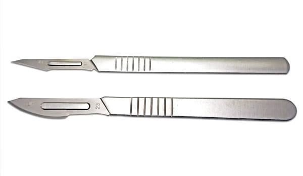 メスを入れる施術に抵抗がある人【画像】