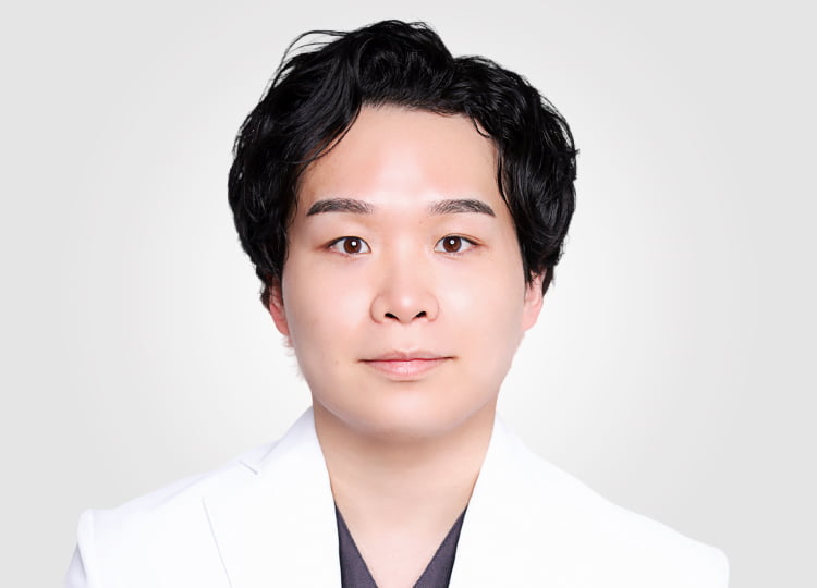 山浦 暢晃 医師