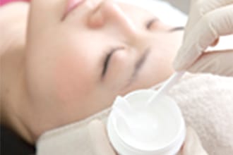 表面麻酔クリームの塗布