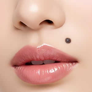 梅田院のほくろ・いぼ除去